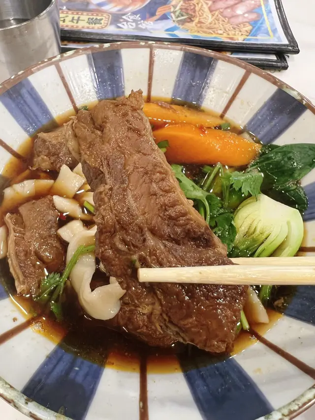 招牌紅燒牛肉麵
