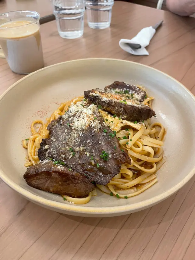 法式紅酒燴牛面扁意粉