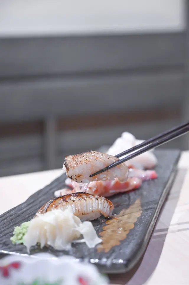 火炙左口魚邊壽司