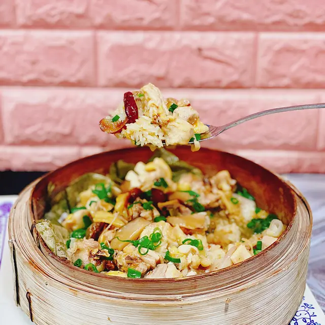 ☘️荷葉蒸糯米雞半隻 