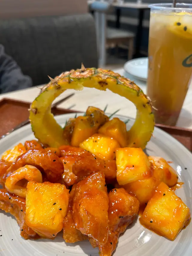 鳳梨鮮果甜酸肉