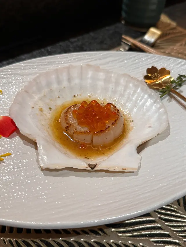 北海道帆立貝配三文魚籽