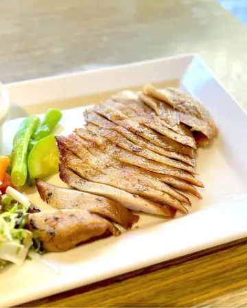 泰式豬頸肉飯