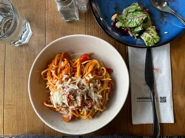Mediterranean  spaghetti  (veg  version)