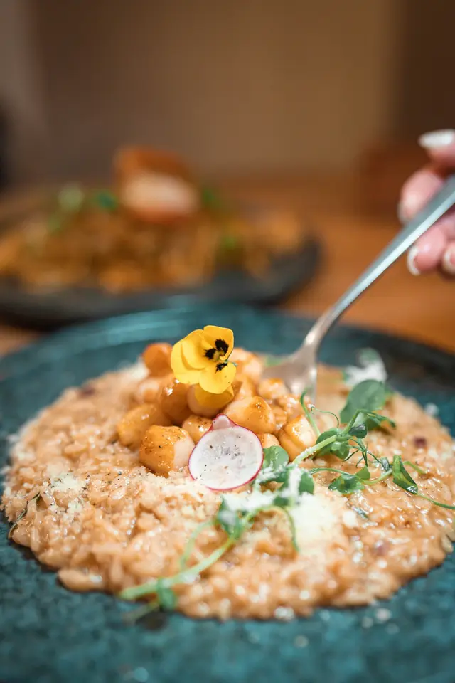 北海道魷魚肝汁意大利飯配香煎刺身級小貝柱