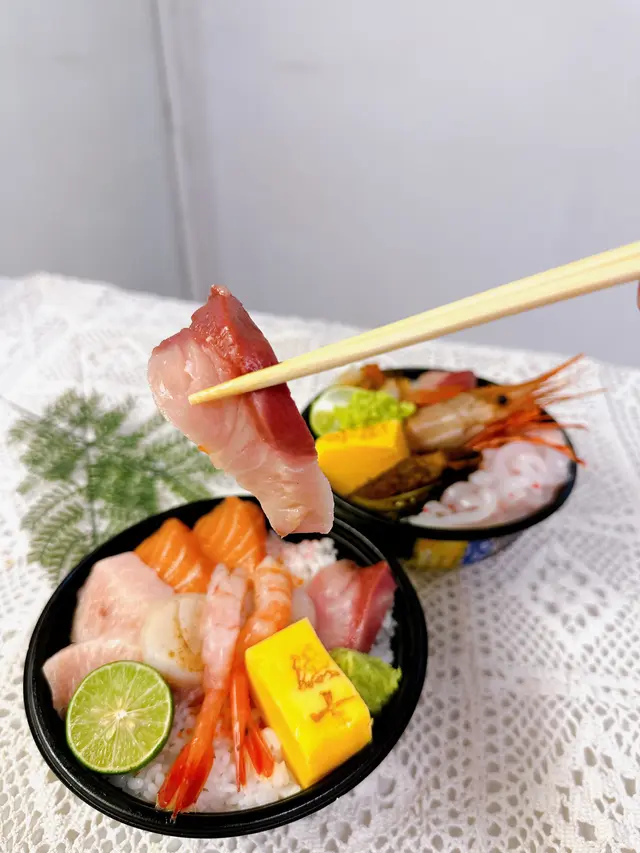  豪快海鮮丼