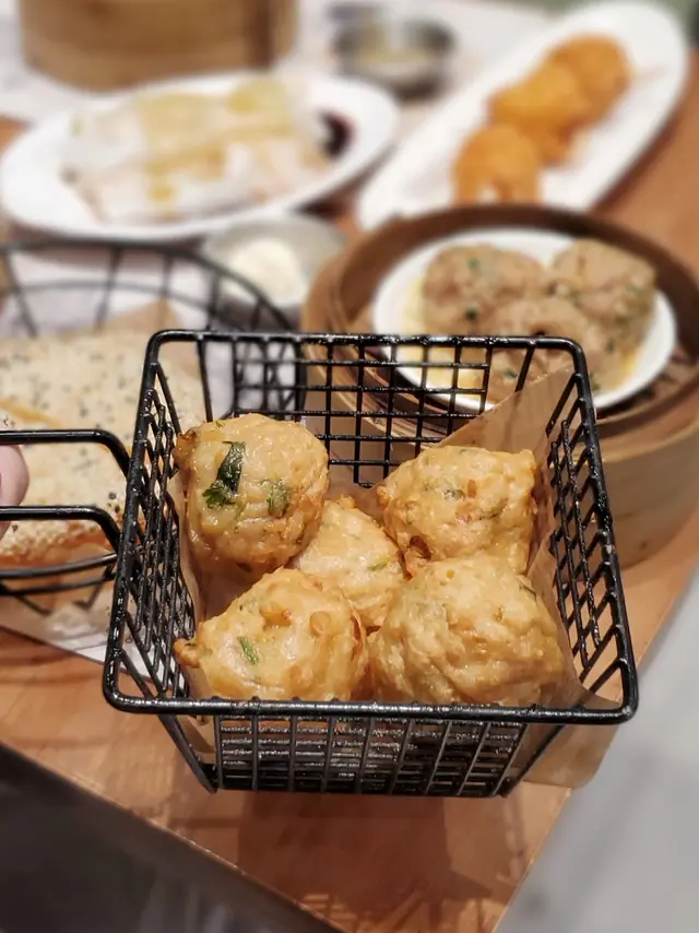 順德酥炸鯪魚球