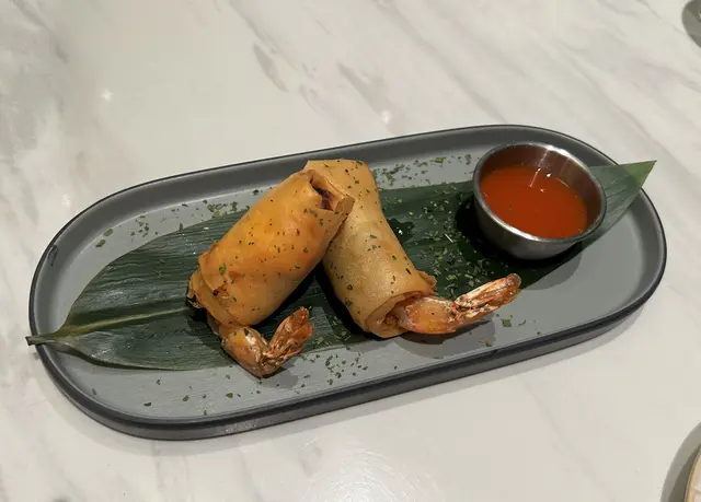 羅勇炸大蝦春卷