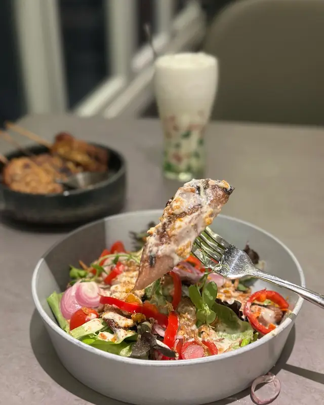 泰式豬頸肉沙律