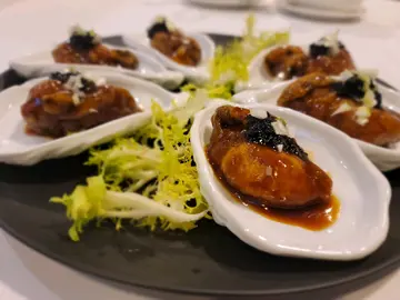黑鱼籽鲍汁煎蚝