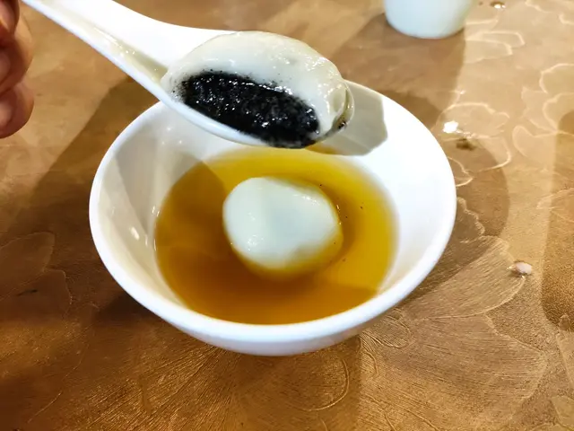 芝麻湯圓