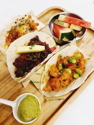 自选Taco set︰港式沙嗲牛、墨西哥辣鸡、天多利玉子豆腐