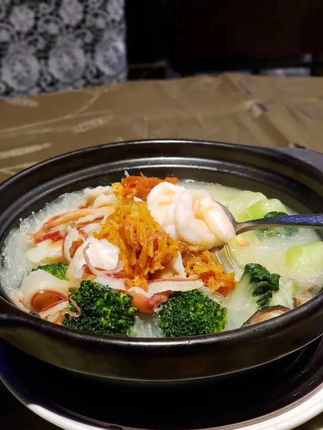 三鮮海皇什菜煲