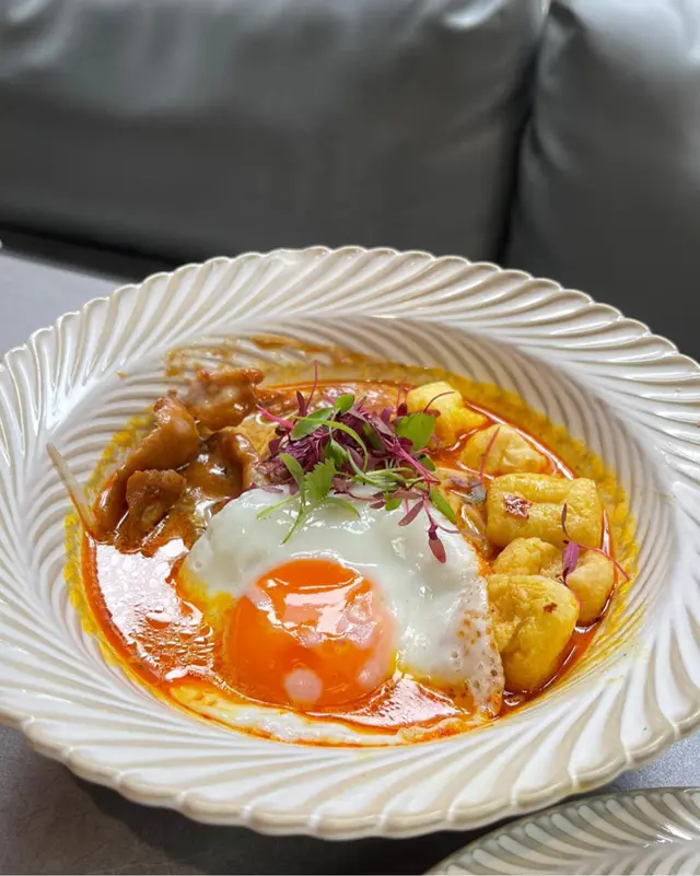 沙嗲豬頸肉喇沙金邊粉