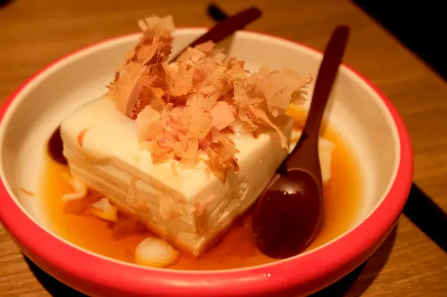 溫泉蛋冷豆腐