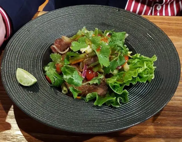 泰式香煎牛扒青木瓜沙律