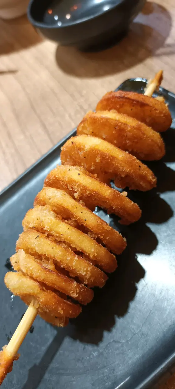 跟餐價嚟
偏厚，但都好味，薄切會更惹味