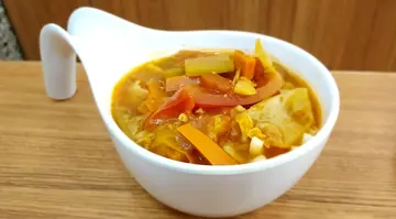 杂菜罗宋汤通粉连牛油多士煎双蛋咖啡/奶茶早餐