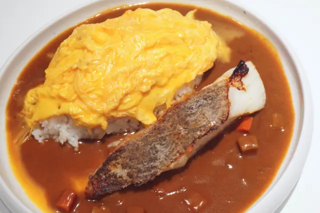 香煎鹽麴比目魚蛋包飯