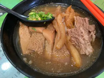 牛三宝河