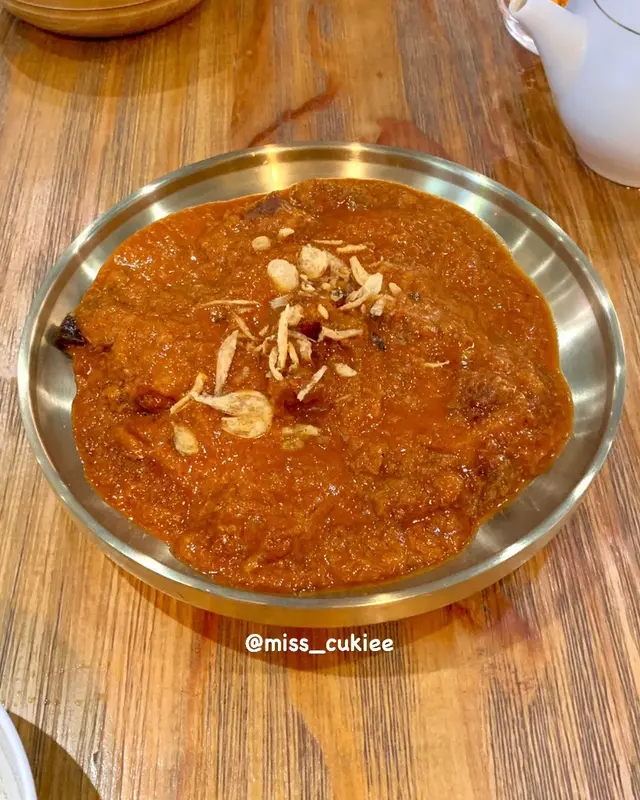 不變.招牌巴東牛肉