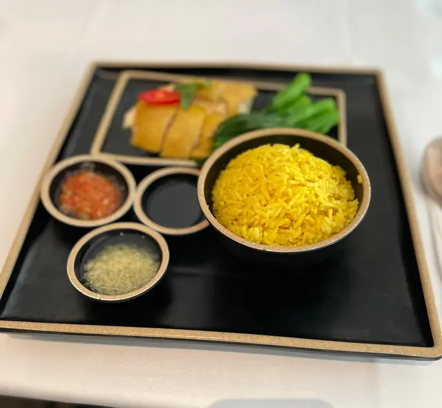 DPD Deluxe 熱賣海南雞飯