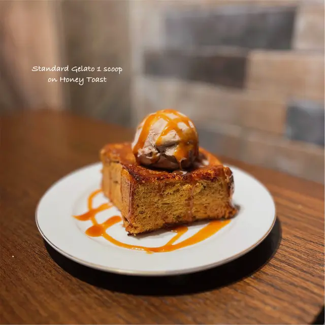 Standard Gelato 1 scoop on Honey Toast