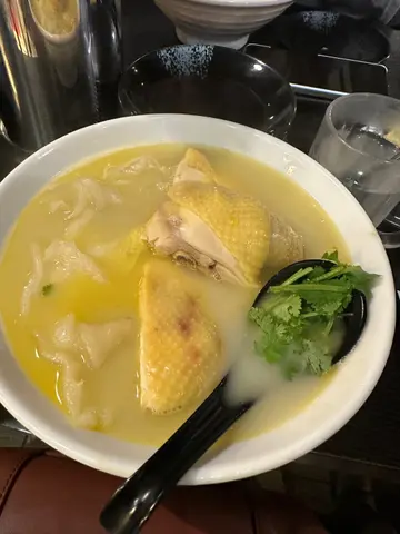 花膠雞米線