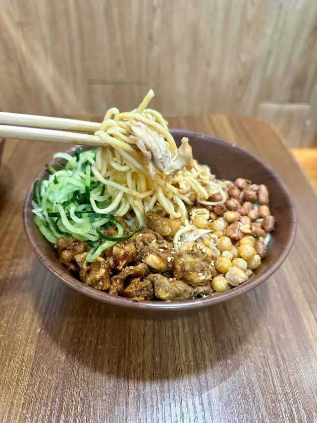 雞·嘆撈 (手撕雞 辣雞軟骨 青瓜)