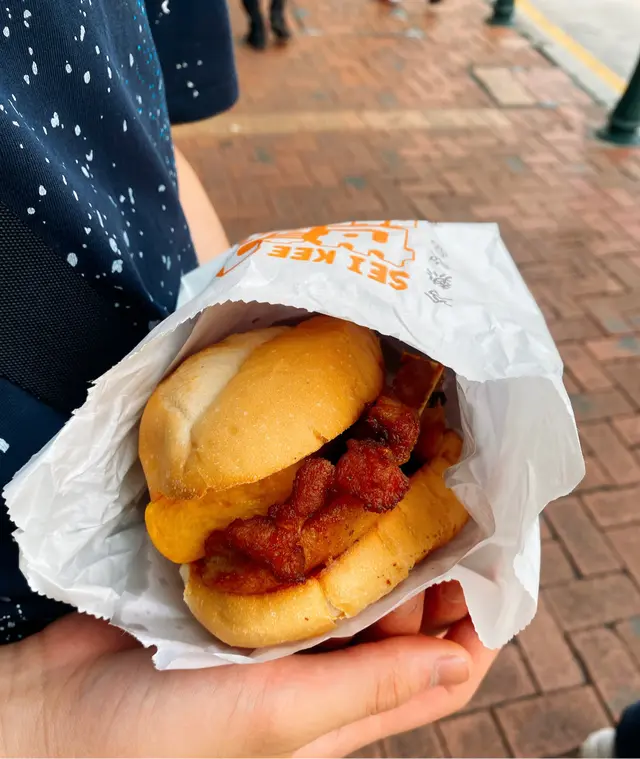 豬扒豬仔包加厚蛋