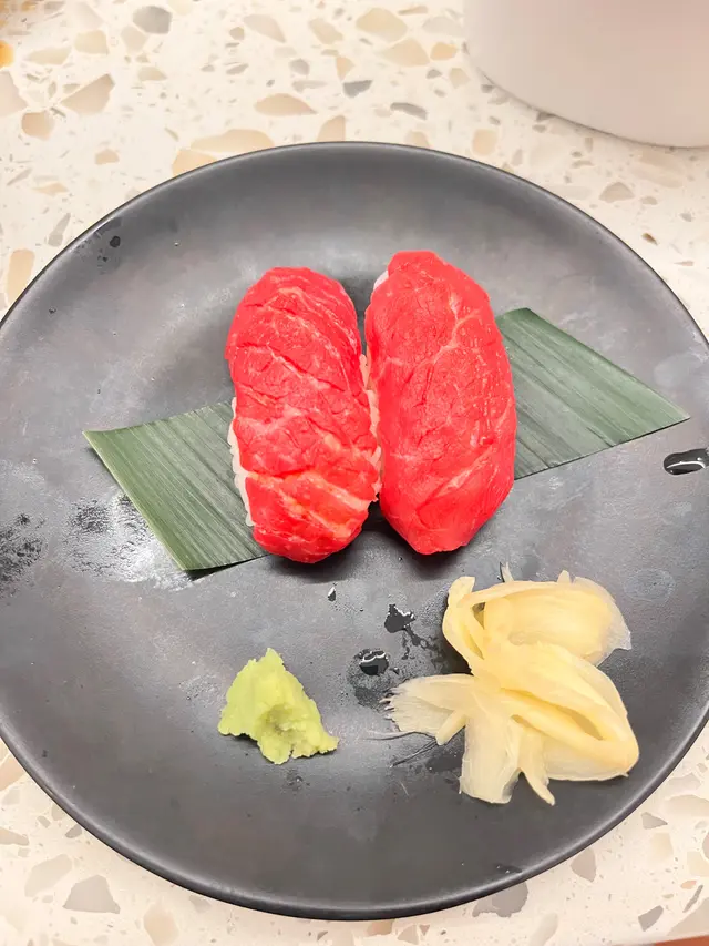 生牛肉壽司