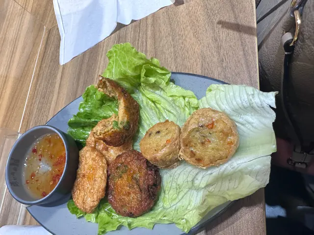 Oily . tasteless, can skip. Better stick with their signature dish