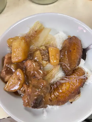 自選三餸飯(滷水雞翼+薯仔炆排骨+粉絲娃娃菜)