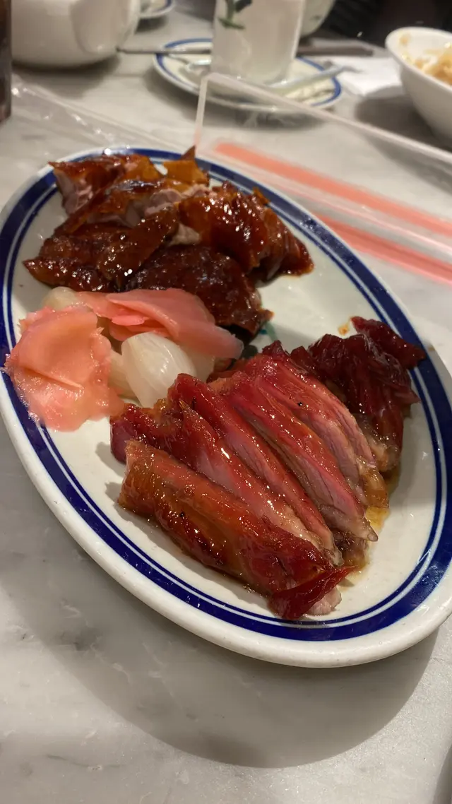 叉燒不過不失，鴨就好好食