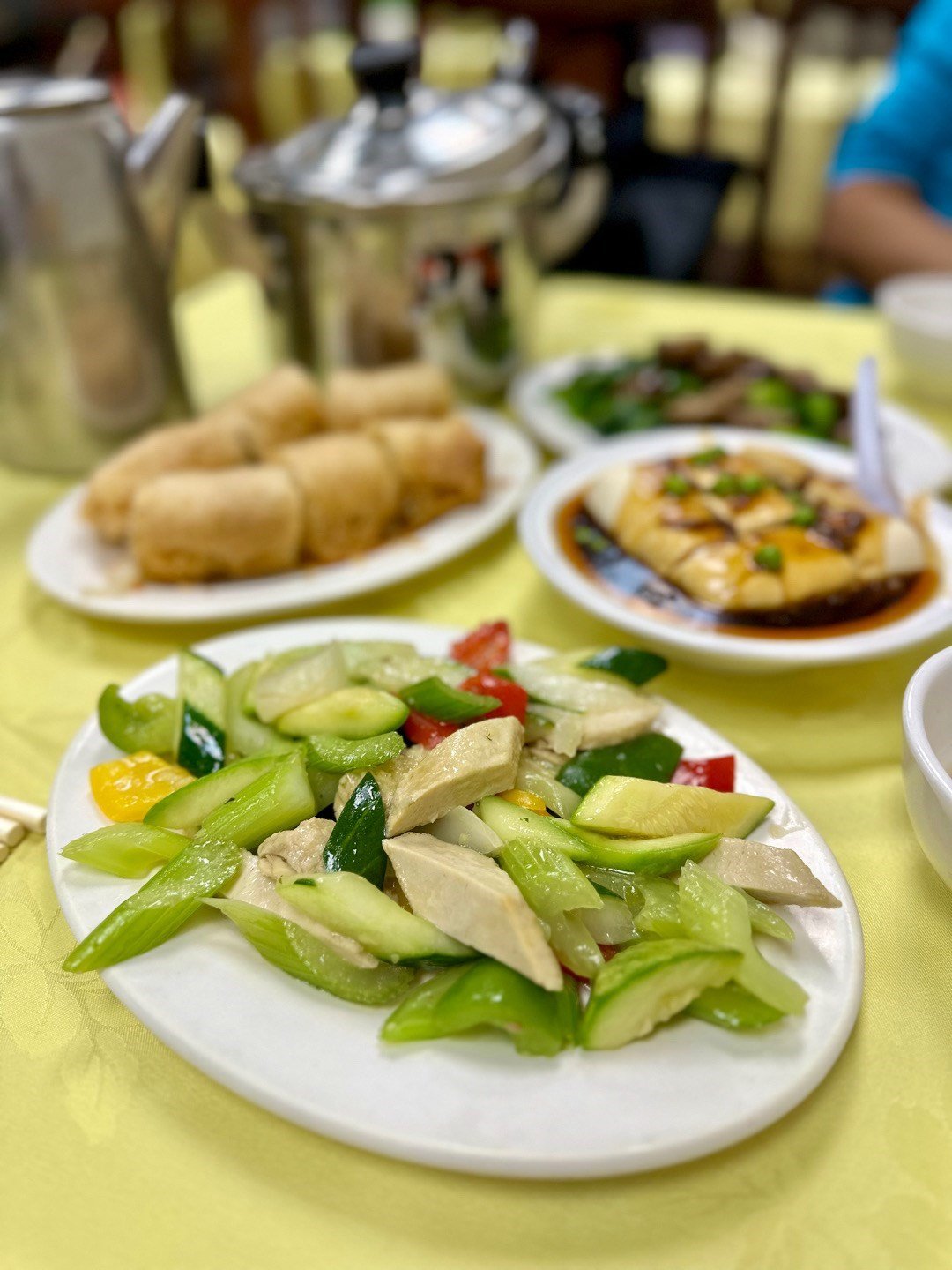 Fresh Mix Vegetable with Bean Curd Sheet (碧綠腐球片) and more - alternate choice