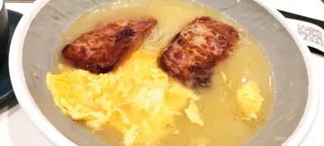 顶级餐肉滑蛋米粉