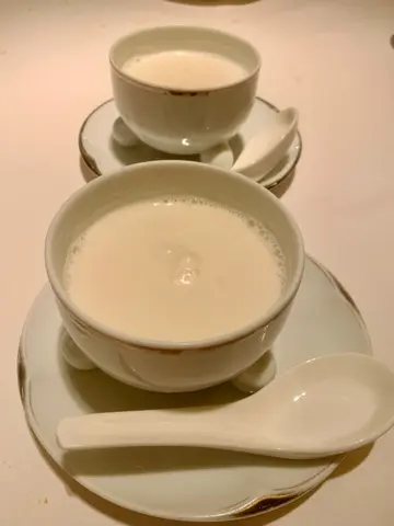 Sweetened Almond Tea with Egg White