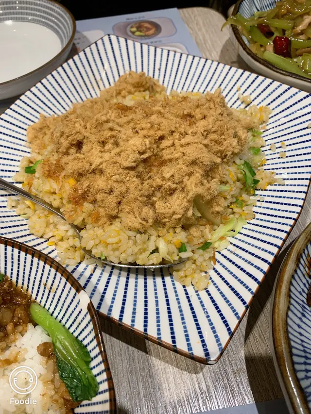 櫻花蝦肉鬆炒飯