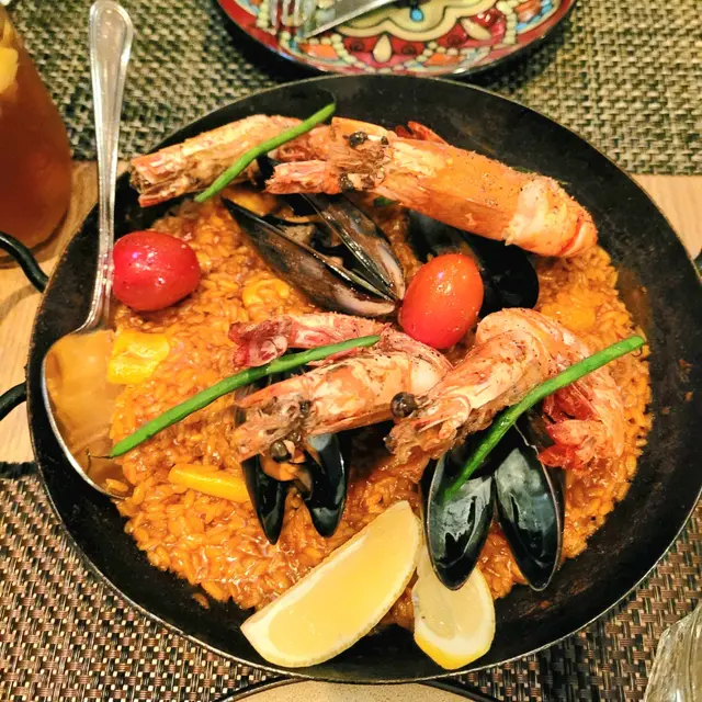 西班牙大蝦海鮮焗飯