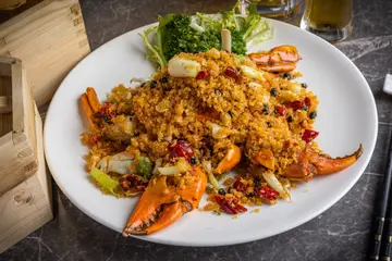 點粵避風塘炒肉蟹