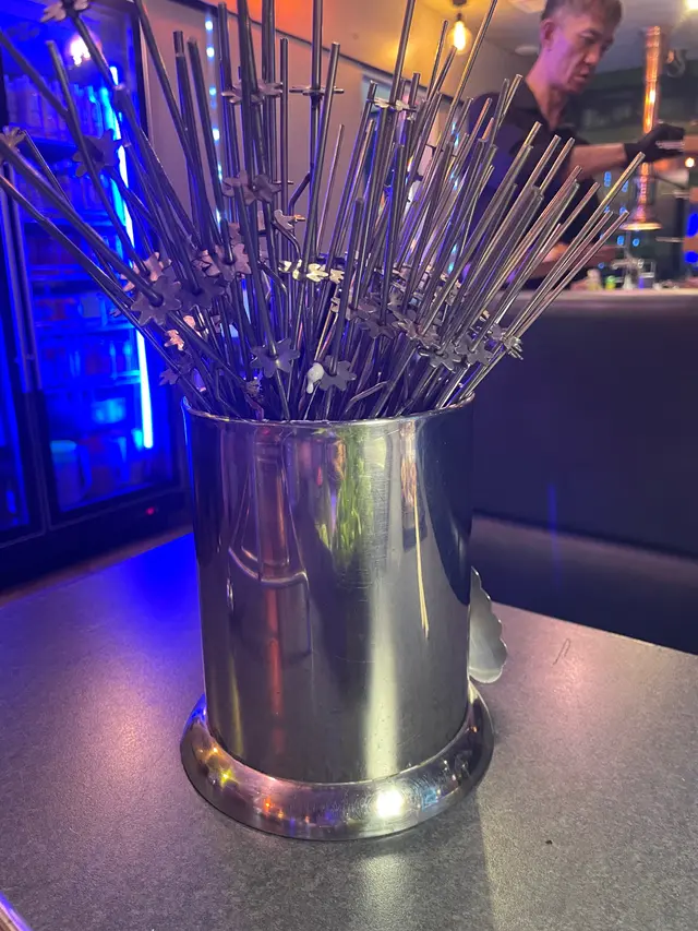 兩個人食左咁多串