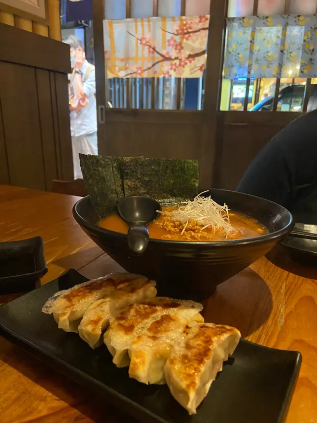 免治雞肉地獄辛辣豚骨拉麵