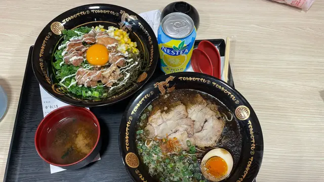 撈麵套餐 (名古屋香辣炸雞撈麵) 配檸檬茶