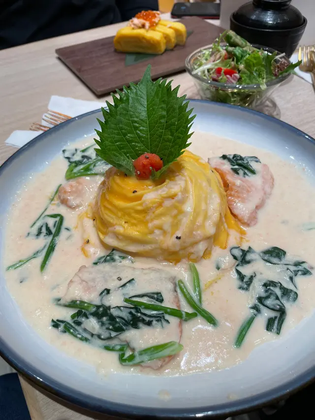 明太子三文魚忌廉蛋包飯