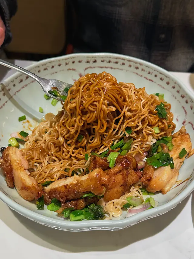 雞扒蔥油撈面
