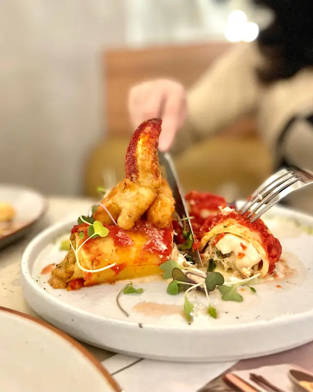 起司菠菜龍蝦蟹肉意粉卷 Cannelloni w/ Lobster, Crab Meat & Spinach HK$298