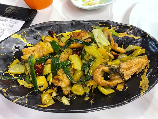 睇相已知  好味  員工非常友善有禮。  即叫即炒的確不同