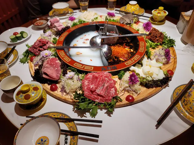 打卡位啦,有 牛頸脊、封門柳、牛柏葉、牛舌、牛胸爽 等,又有D菜,食晒都有D飽,7舊幾水有咁既質素,堅唔貴