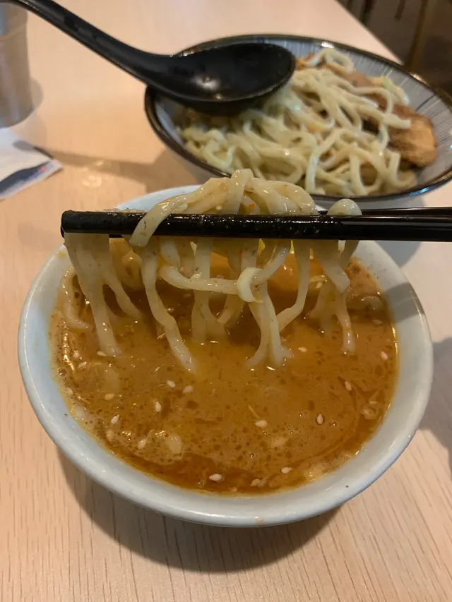 辛辣沾麵