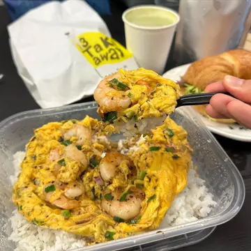 黑松露滑蛋虾仁饭